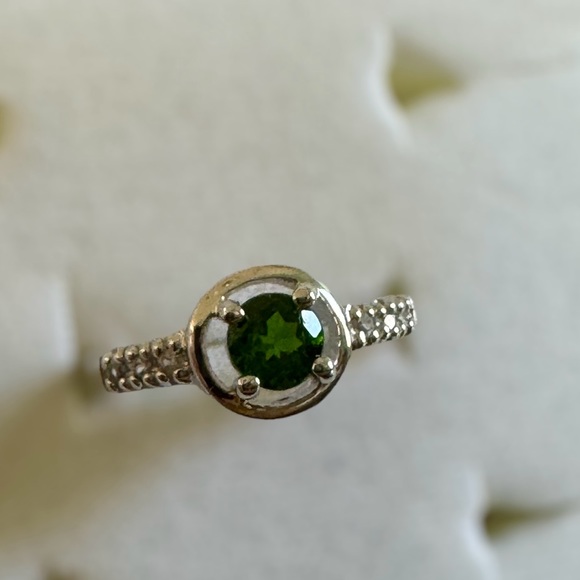 Silver and green satellite ring - Picture 4 of 11
